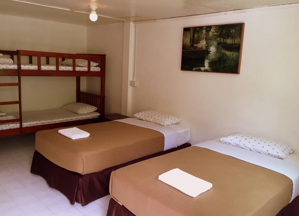 Mile 36 Lodge Kundasang Bilik gambar